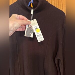 NWT Women’s Brown Turtleneck Sweater. Cotton blend. New with tags